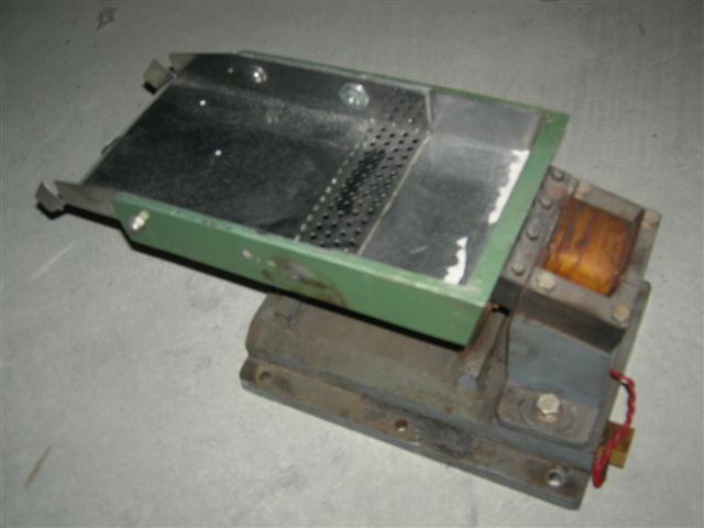 Hopper vibrator in original condition